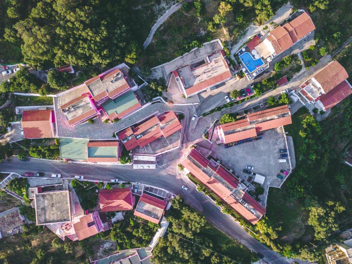 Hotel Pink Palace