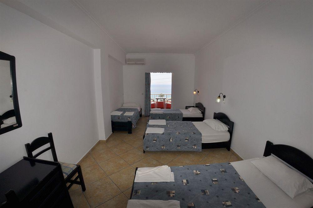 Pink Palace 2* Agios Gordios (Corfu)