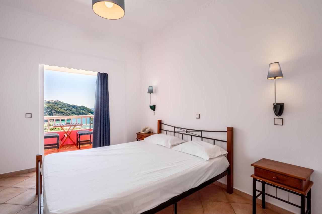 Pink Palace Hotel 2*