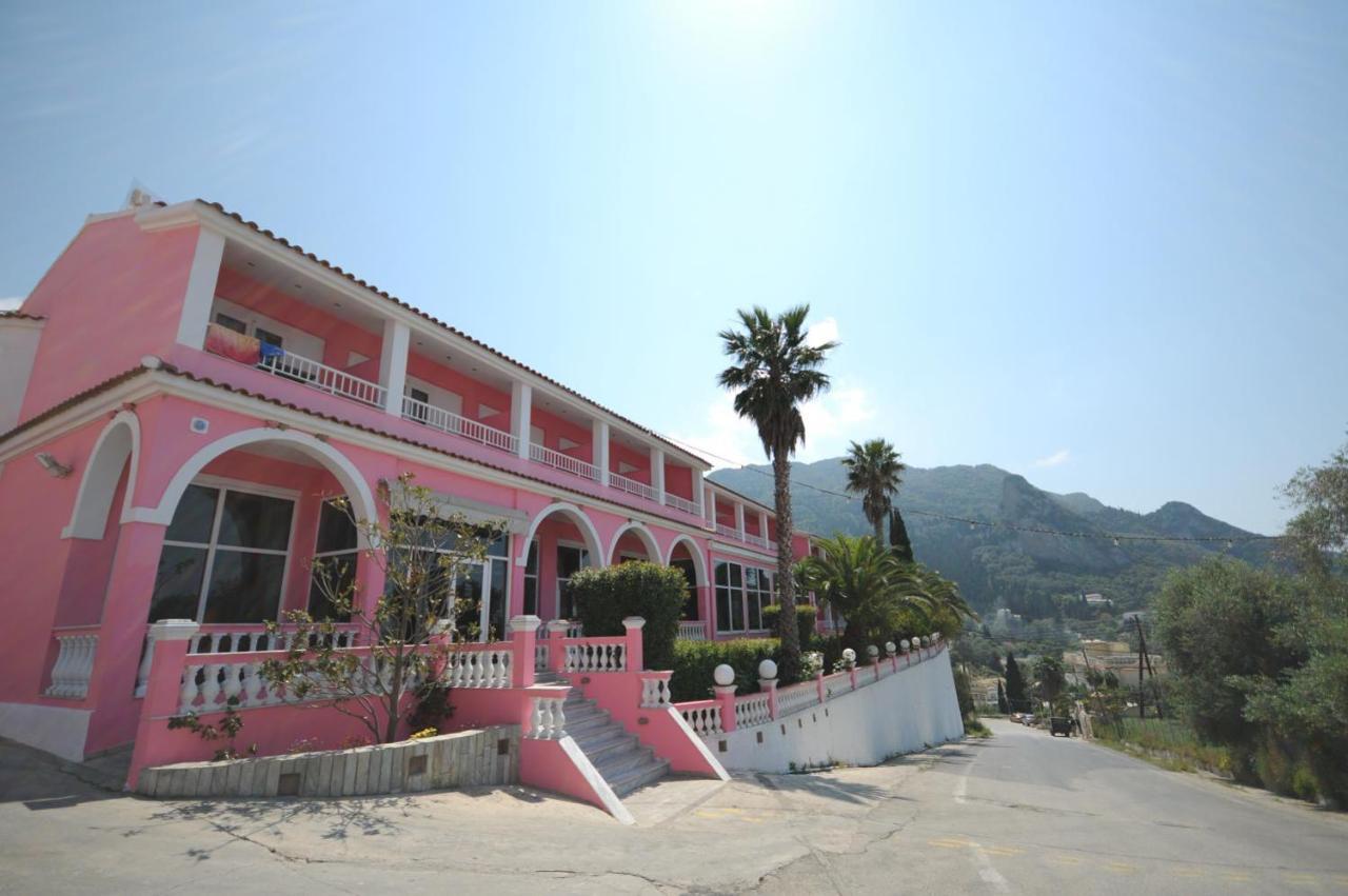 Hotel Pink Palace