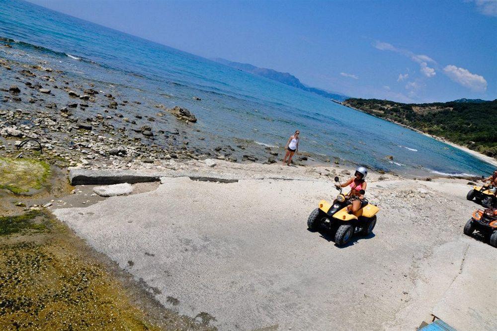 Pink Palace Hotel Agios Gordios (Corfu)