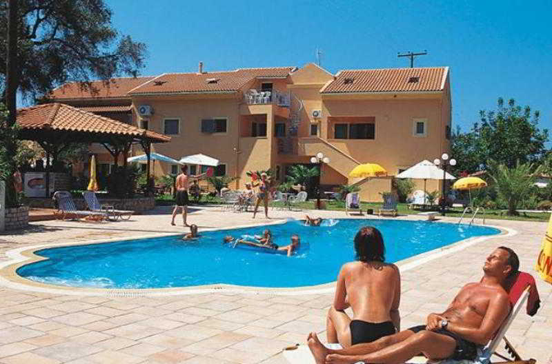 Pink Palace 2* Agios Gordios (Corfu)